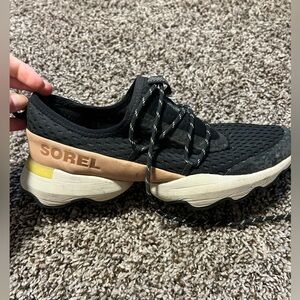 Sorel Kinetic Sneakers 8.5